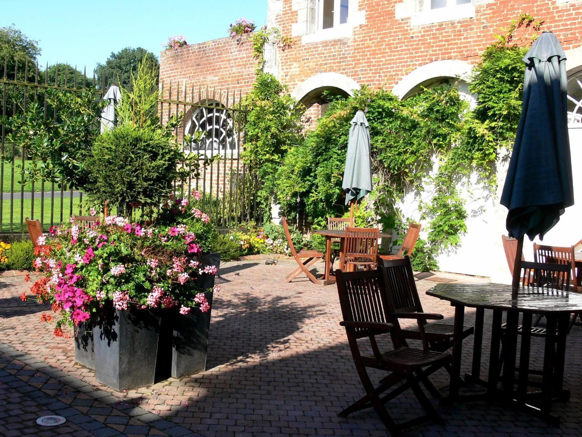 Logis - Chateau De La Motte - Hotel & Restaurant Liessies Dış mekan fotoğraf